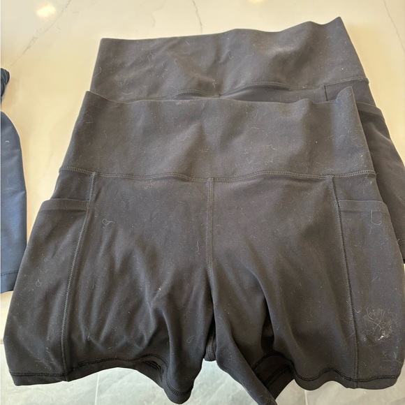 Athelta Salutation Stash 5 inch shorts. Size medium. Smoke free home. - Picture 2 of 5